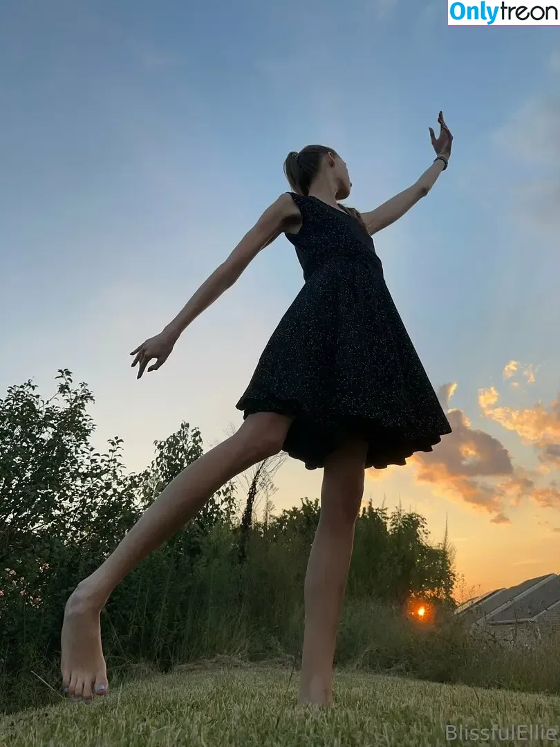 blissfulellie голая photo #0780 (blissfulellie)