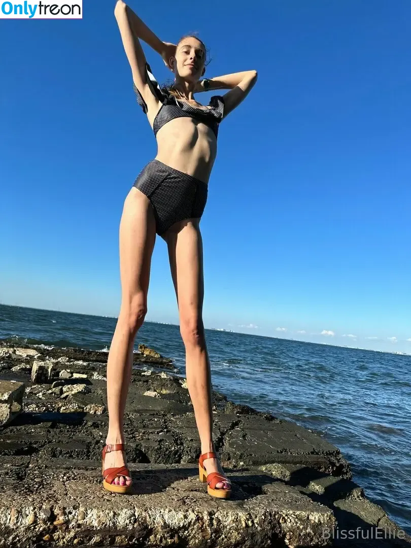 blissfulellie голая photo #0848 (blissfulellie)