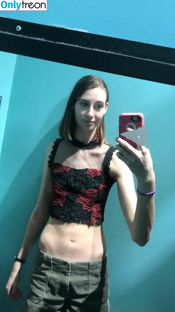 blissfulellie голая photo #1171 (blissfulellie)