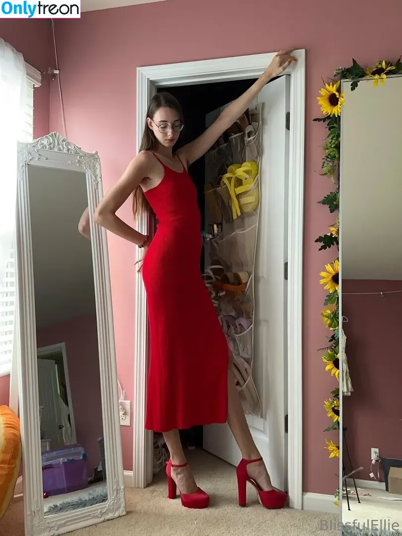blissfulellie голая photo #1248 (blissfulellie)