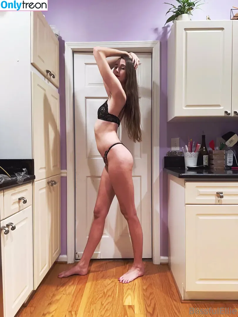 blissfulellie голая photo #1288 (blissfulellie)
