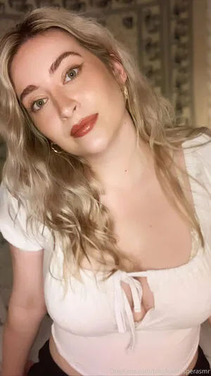 blissfulwhisperasmr / blissfulasmryt фото голая #0061