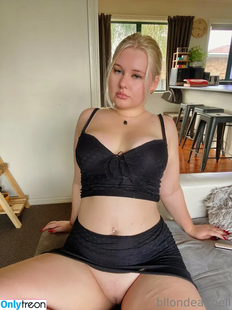 bllondeangell nude photo #0088 (bllonde.angell)