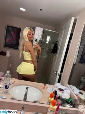 blond3sdoitbest / blondesdoitbeterrr / heluvvjjayy / jayyeileen / toxicblond3 nude photo #0088