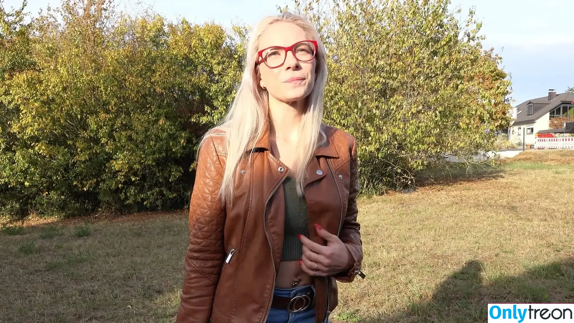 blonde_vivi голая photo #0440 (blonde_vivi)