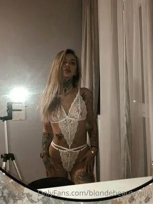 blondebeautyyulia / nikolnatuniewicz nude photo #0014