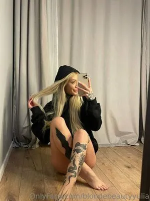 blondebeautyyulia / nikolnatuniewicz nude photo #0123