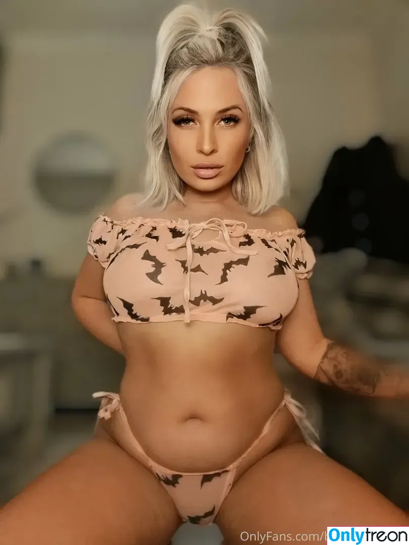 blondeizzy голая photo #0068 (blondeizzy)