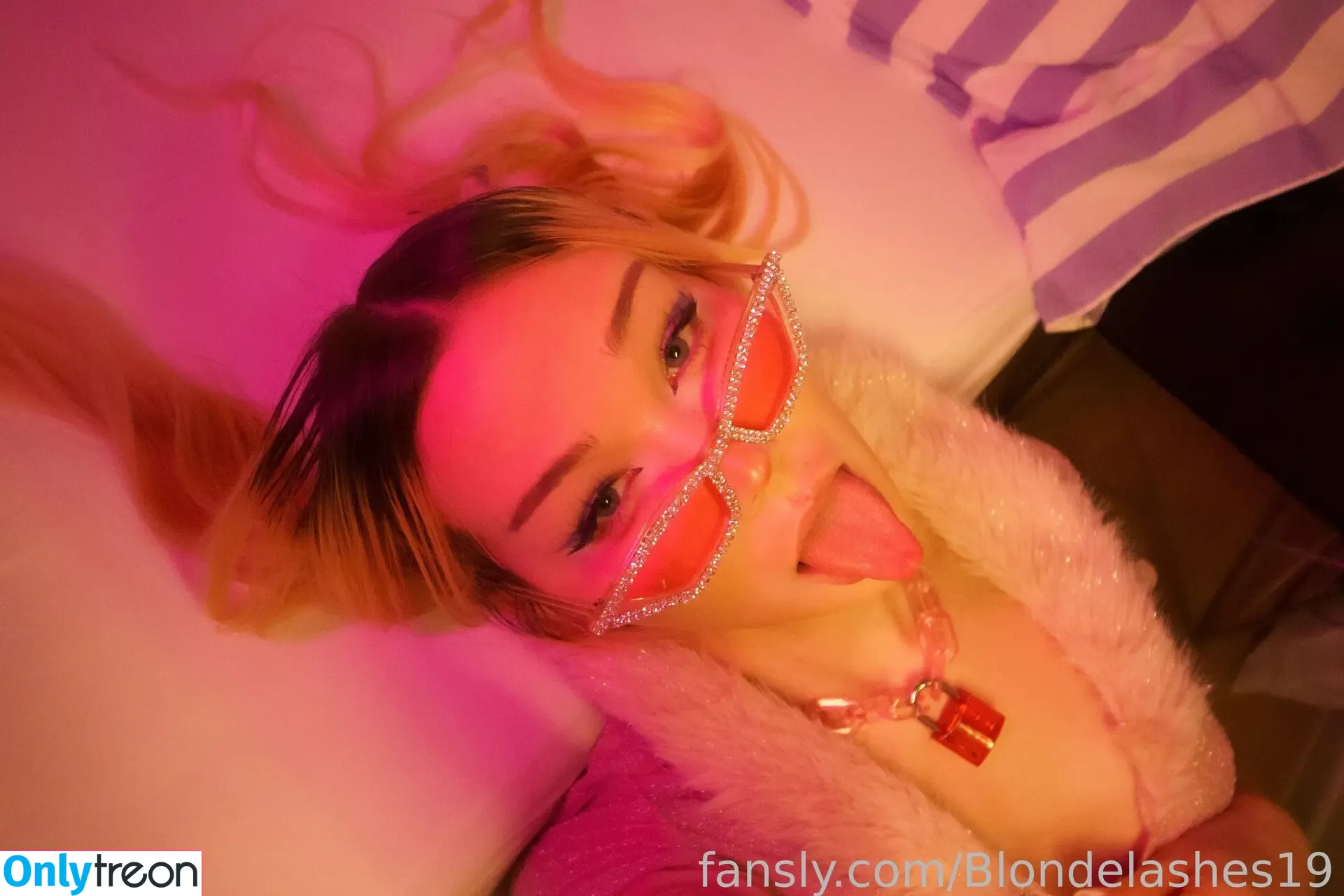 Blondelashes19 nude photo #0483 (oralstrawberry)