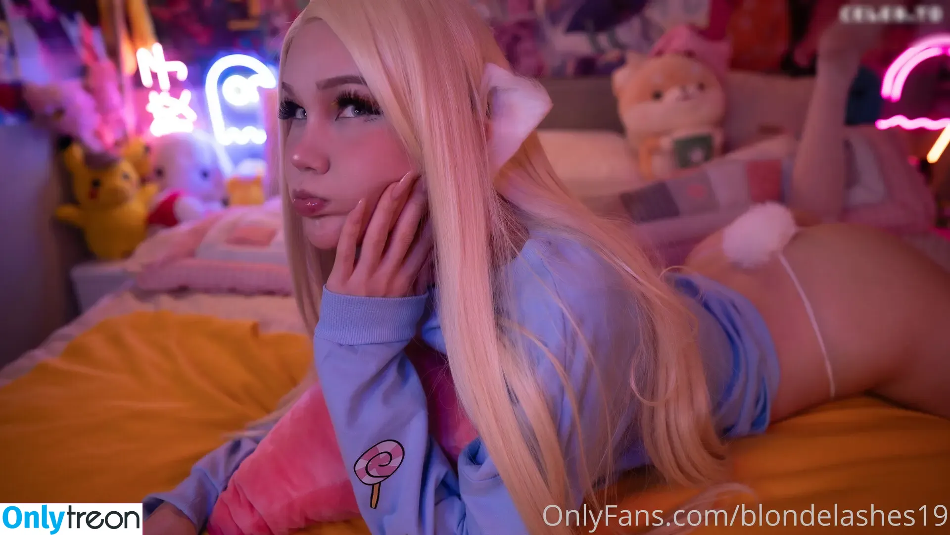 Blondelashes19 nude photo #1191 (oralstrawberry)