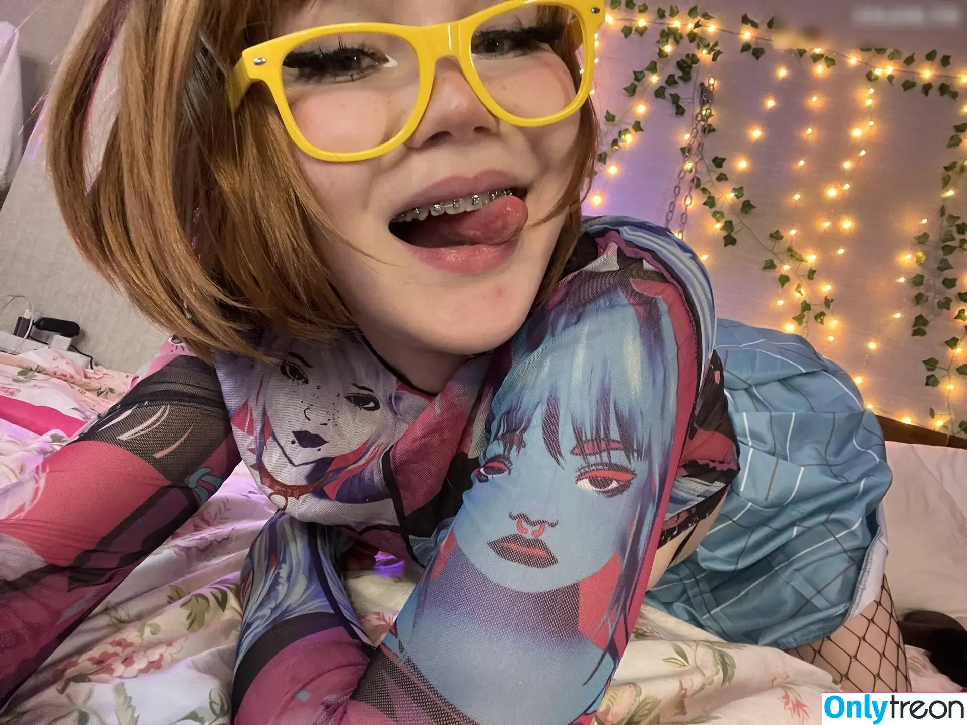 Blondelashes19 голая photo #1257 (oralstrawberry)