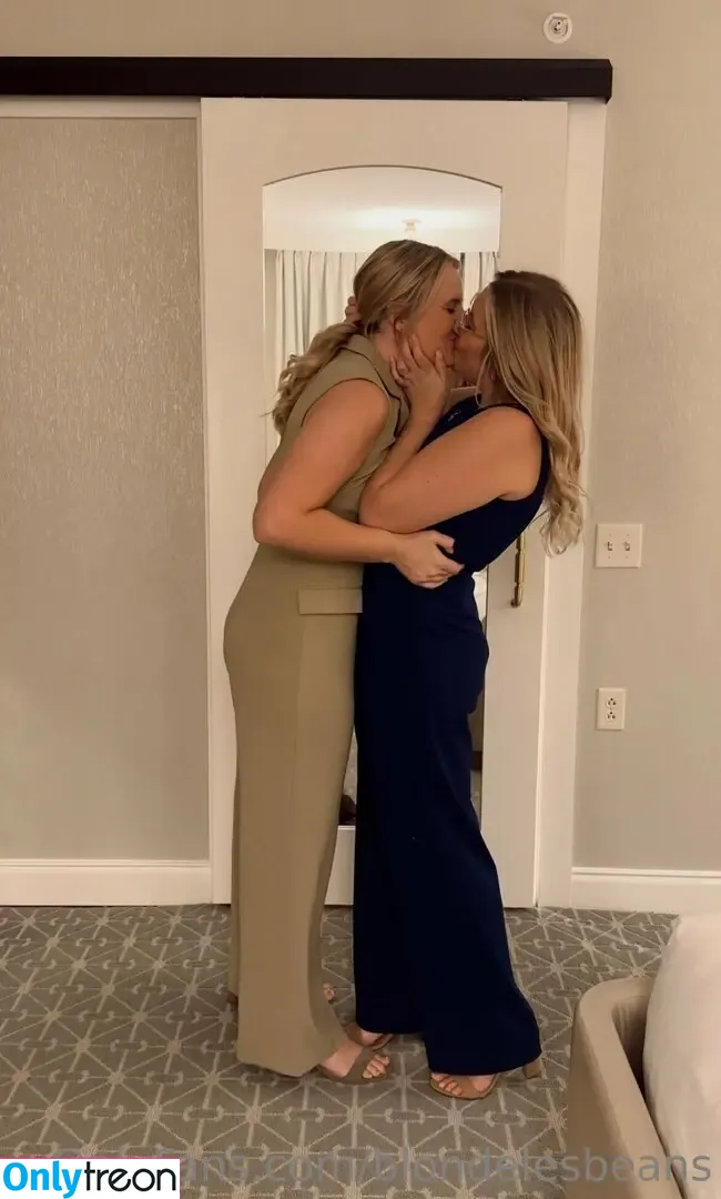 blondelesbeans nude photo #0032 (blondelesbeans)
