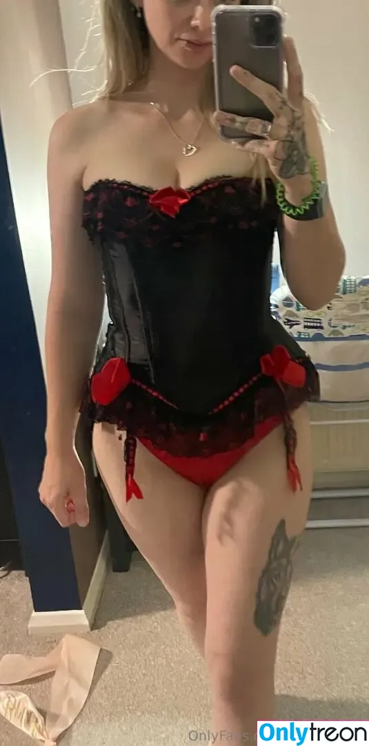 Blondie Yorkie nude photo #0007 (blondie.yorkie / blondieyorkie)