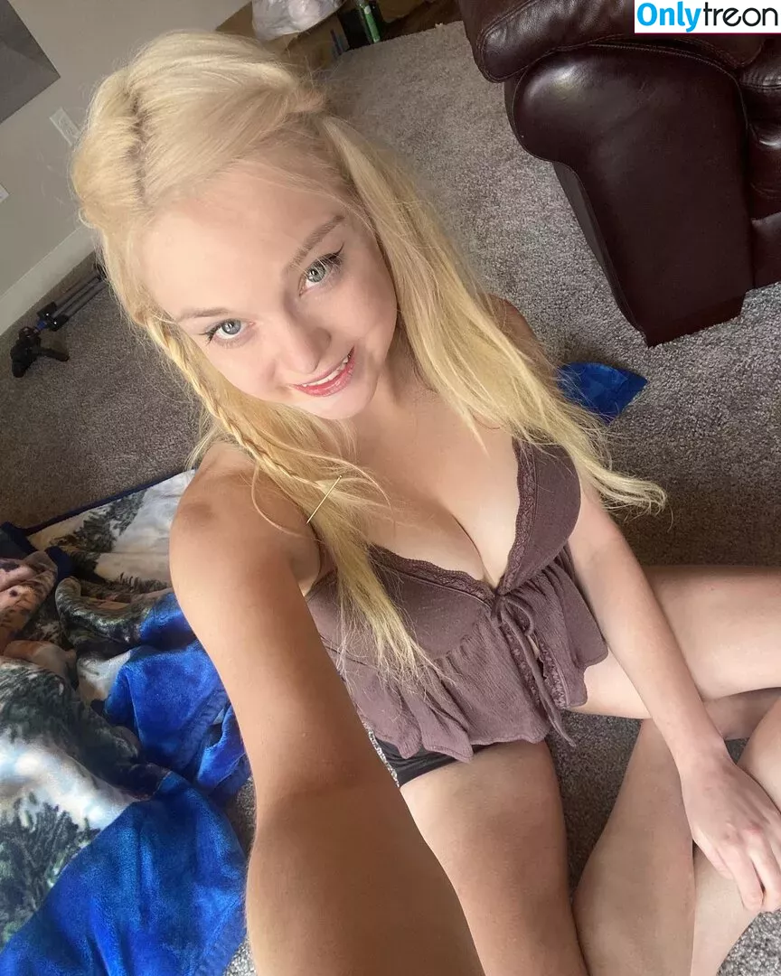 Blondiewondie nude photo #0050 (Blondiewondie1)