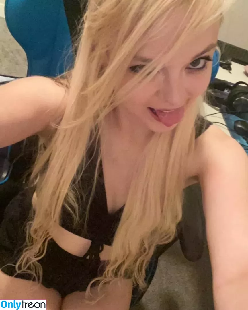 Blondiewondie голая photo #0083 (Blondiewondie1)