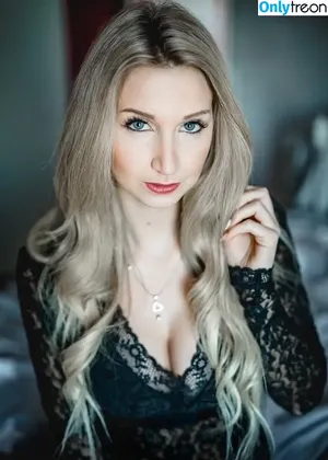 Blondiiegiirl / missblondieque nude photo #0061
