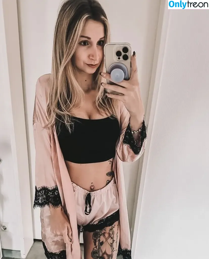 Blondiiegiirl nude photo #0012 (missblondieque)