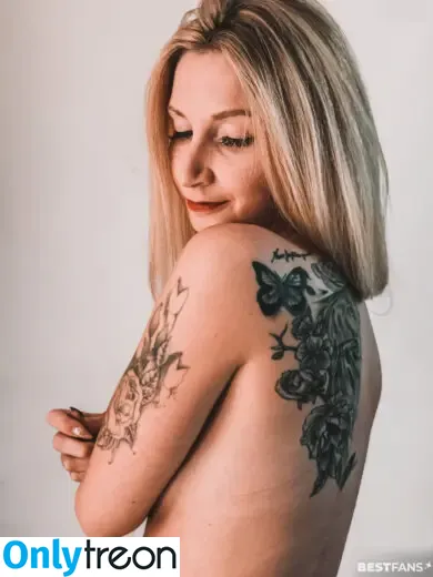 Blondiiegiirl nude photo #0025 (missblondieque)
