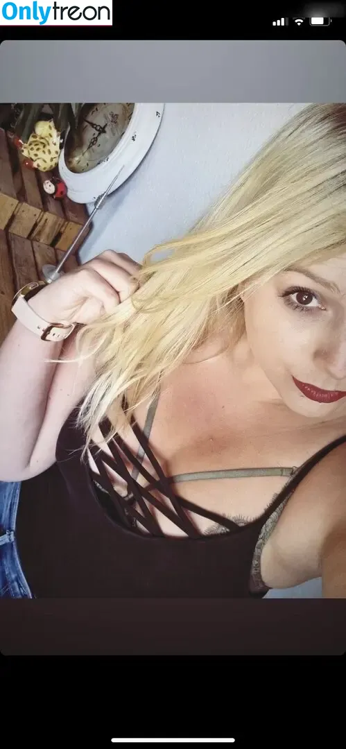 Blondiihell nude photo #0052 (Blondiihell)