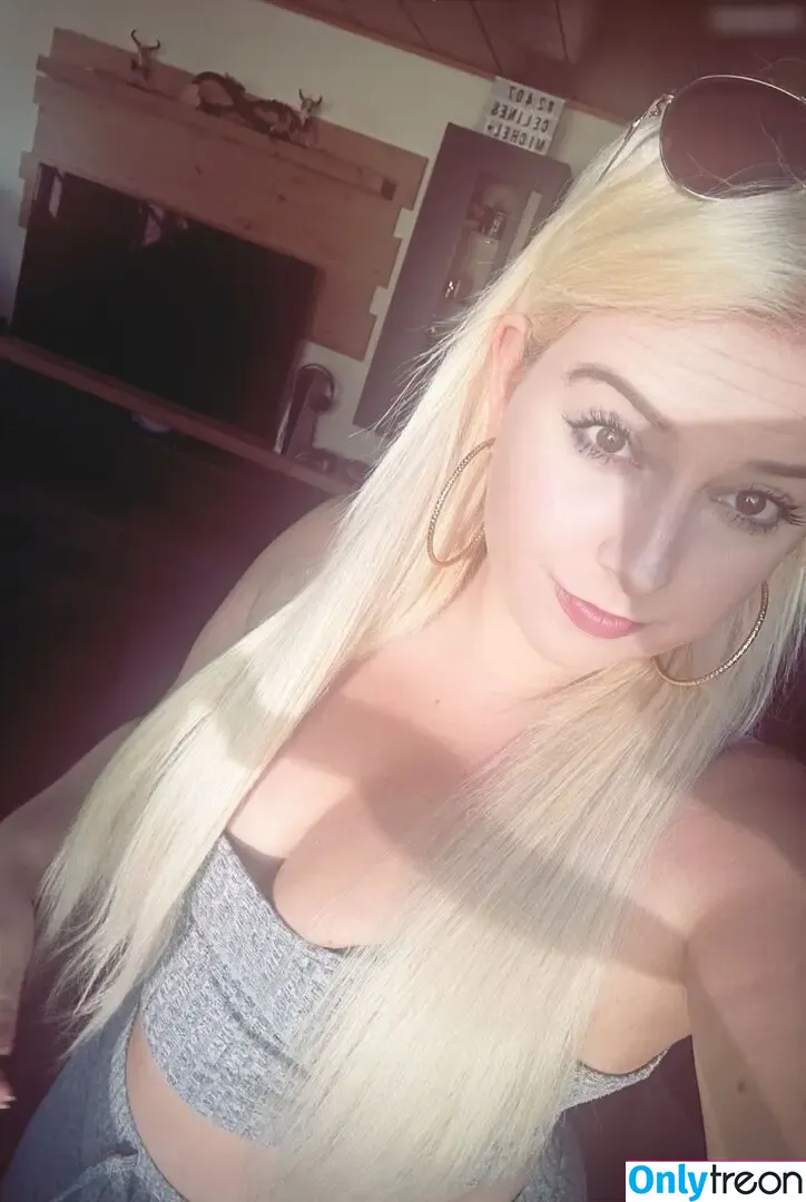 Blondiihell nude photo #0068 (Blondiihell)