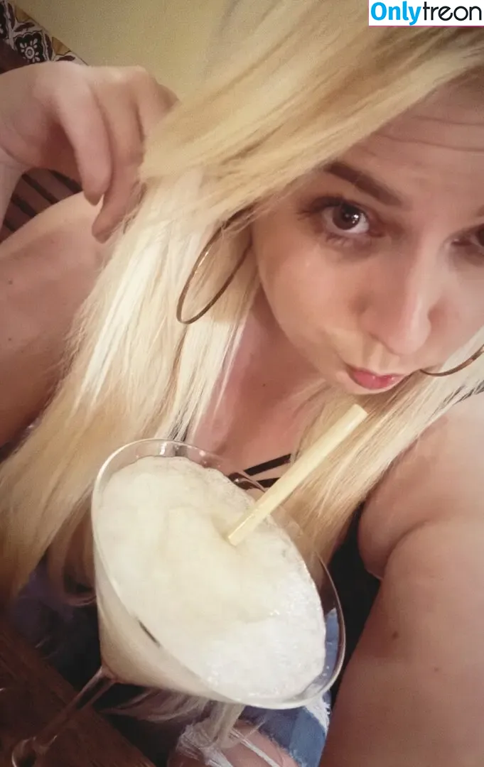 Blondiihell nude photo #0138 (Blondiihell)
