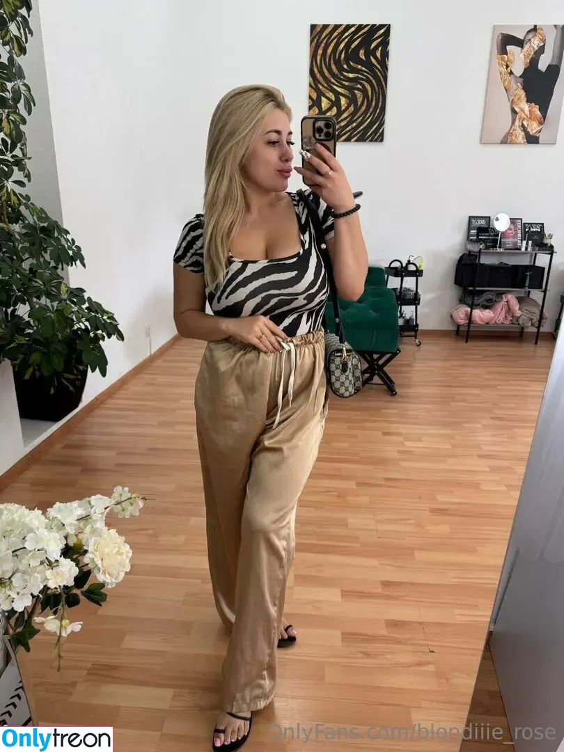 blondiiie_rose nude photo #0368 (blonderoseband)