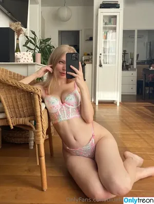 Bluehoneymelon nude photo #0031
