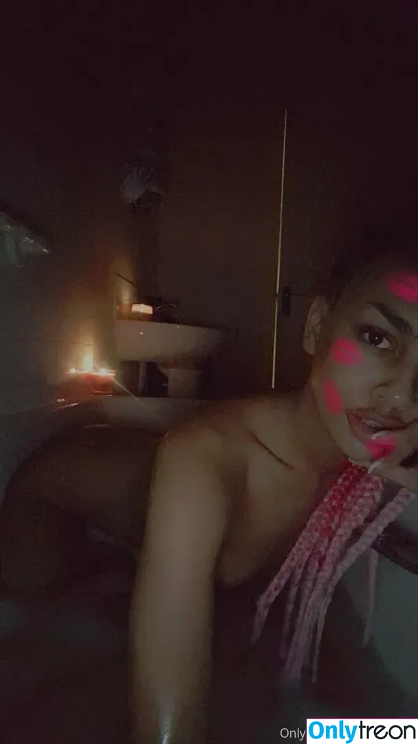 bluelah3 nude photo #0050 (bluelahs)