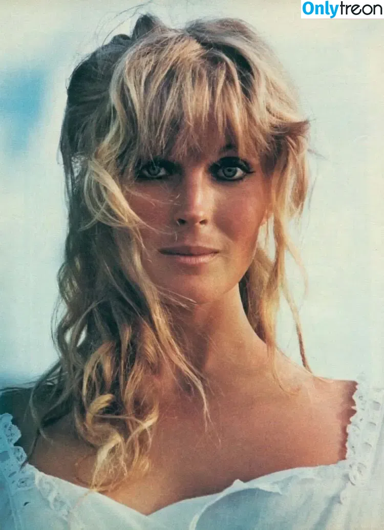 Bo Derek голая photo #0056 (boderek / reallyboderek)