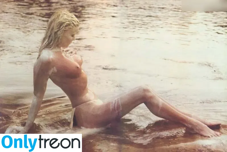 Bo Derek nude photo #0063 (boderek / reallyboderek)