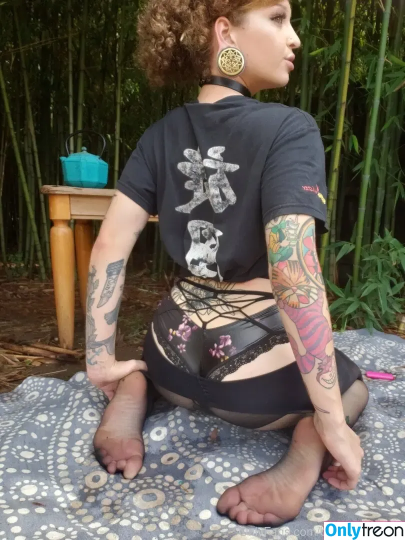 bodaciousbizzy голая photo #0154 (bodaciousbizzy)