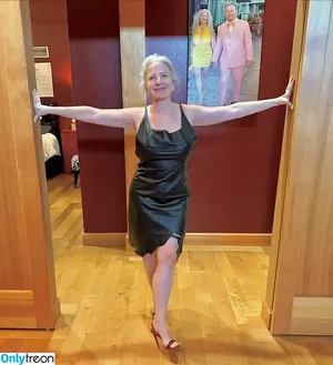 Bombshell Nurse / bombshellnurseofficial / hellie165 nude photo #0007