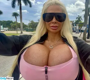 Bombshell Skyler Nicole / plasticbarbie2000 / plastictrophybimbo nude photo #0606