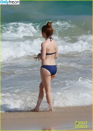Bonnie Wright / thisisbwright фото голая #0121