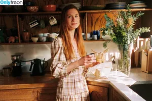 Bonnie Wright / thisisbwright фото голая #0149
