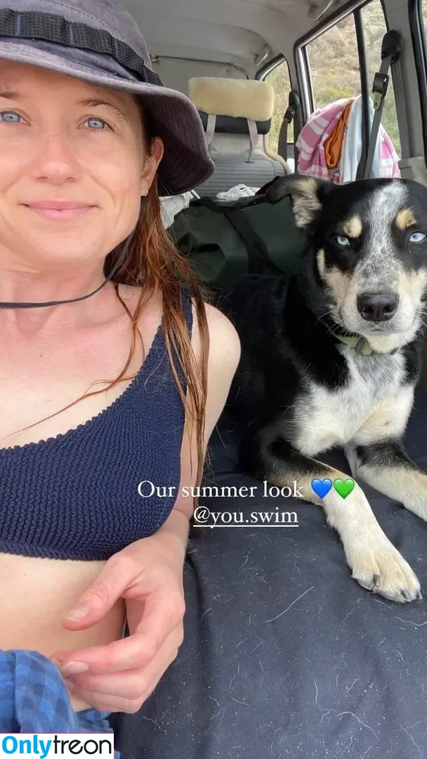 Bonnie Wright nude photo #0087 (thisisbwright)