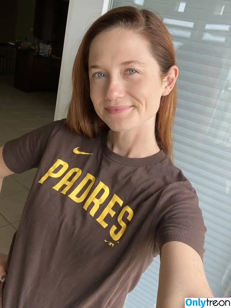 Bonnie Wright голая photo #0117 (thisisbwright)