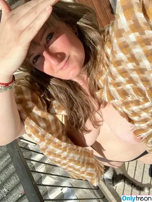  nude photo #0005