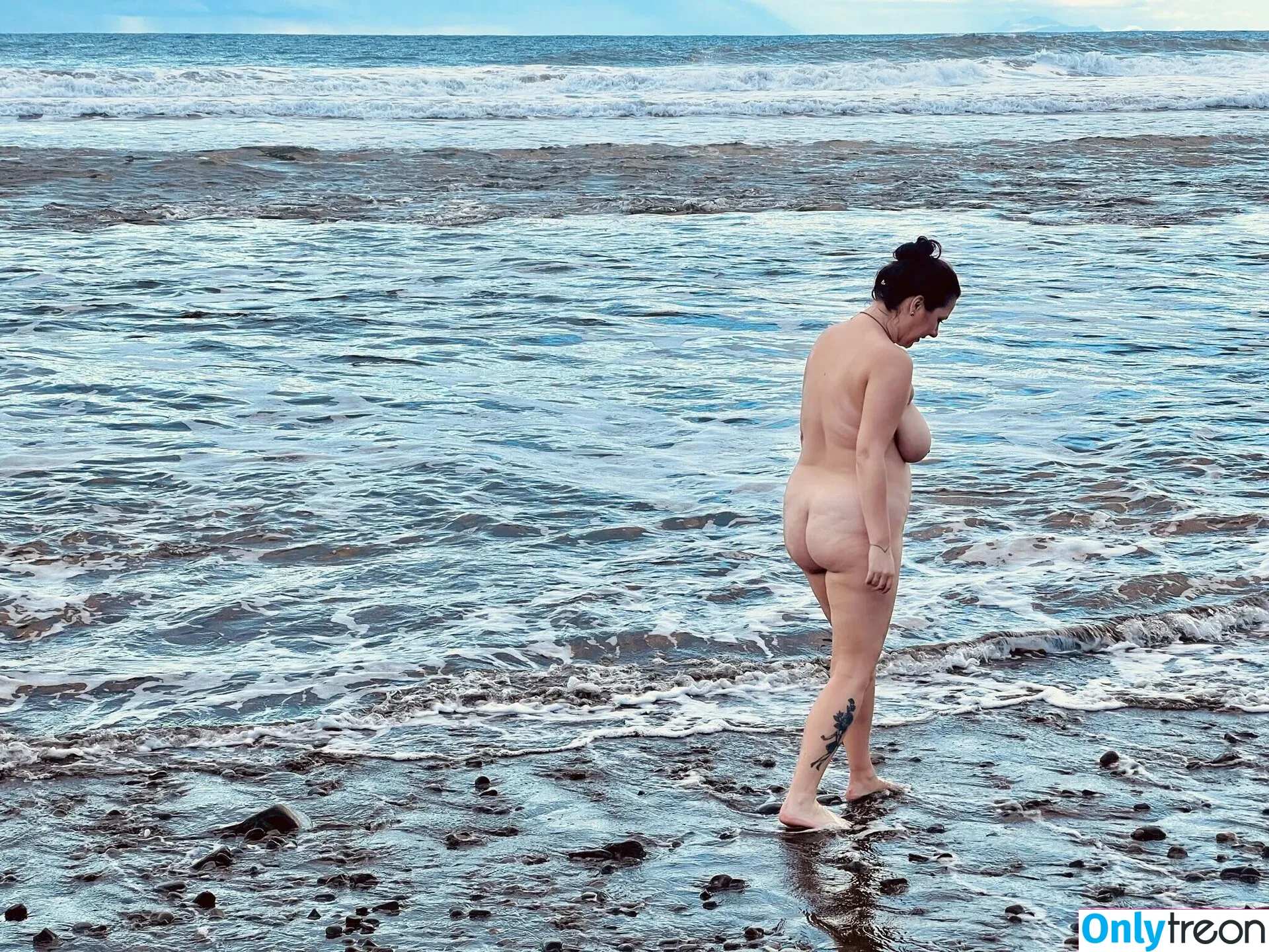 boobStruggle голая photo #0256 (boobStruggle)