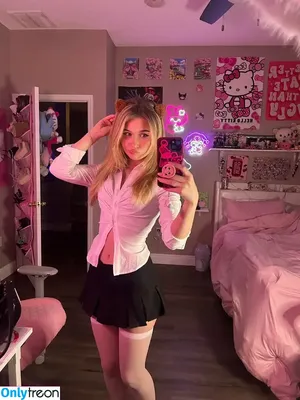 booleahhh / lilblondieboo nude photo #0016