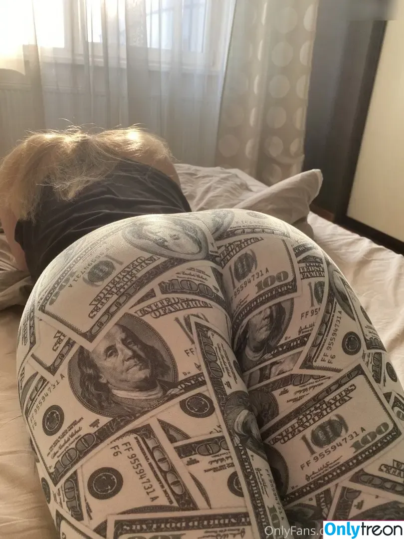 Booty ass nude photo #0004 (Booty ass)