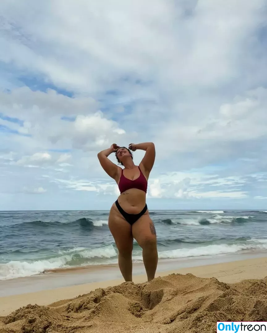 bootylicious.empress nude photo #0019 (Cal / Kalis World / kalis_world_)