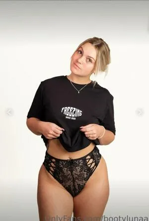 BootyLunaa / porschalunaa_fit фото голая #0003