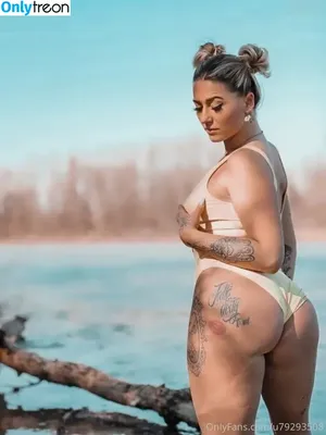 Bootyqueen92 / Kristiinyollen nude photo #0040
