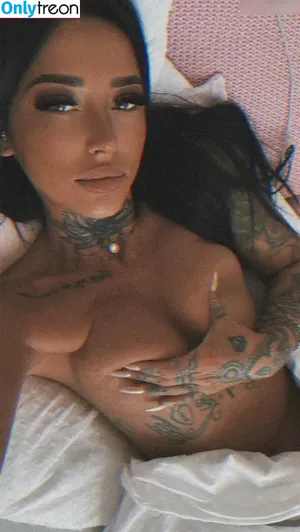 Bootyqueen92 / Kristiinyollen фото голая #0144
