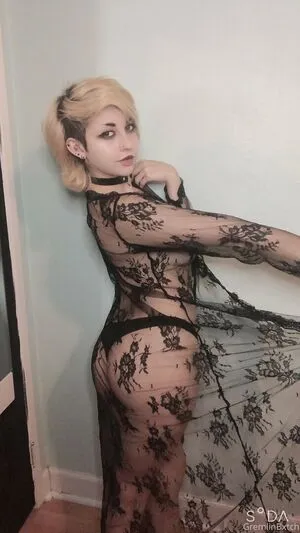 boozygremlin / boozy.gremlin nude photo #0074