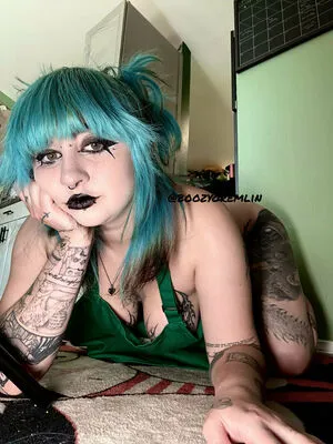 boozygremlin / boozy.gremlin nude photo #0100