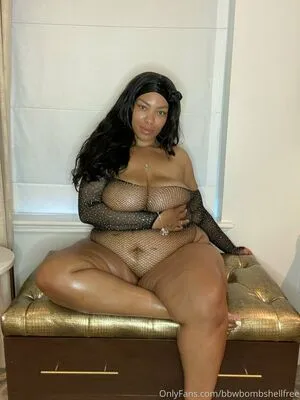 boujeebombshell / BIG BOUJEE / the.boujeebombshell / thebbwbombshell фото голая #0001