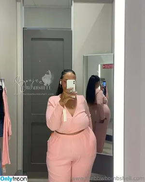 boujeebombshell / BIG BOUJEE / the.boujeebombshell / thebbwbombshell фото голая #0049