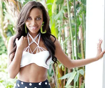 Brandi Rhodes / thebrandirhodes nude photo #0188